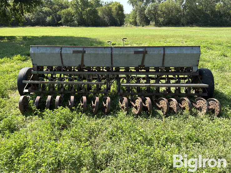 john-deere-11-image-6