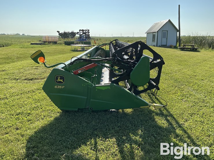 2017-john-deere-635f-image-4