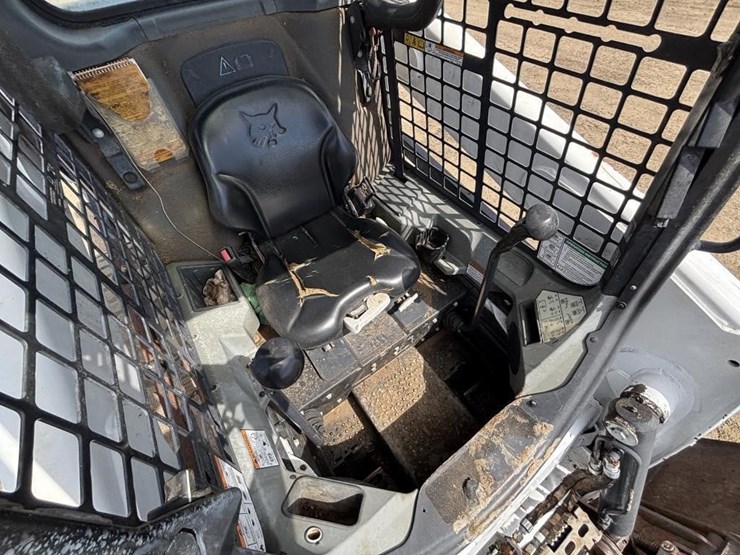 2017-bobcat-s740-image-22