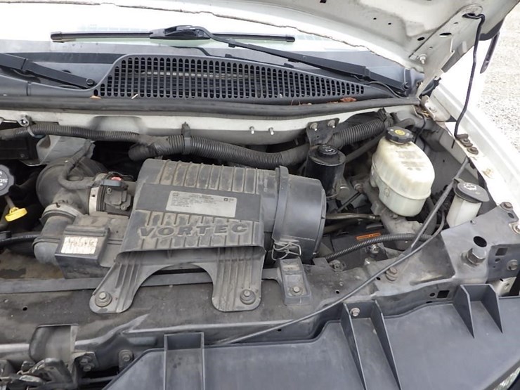 2016-utility-van-image-27
