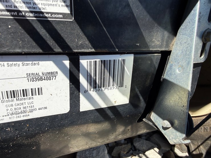 #16-•-cub-cadet-zx-30"-snow-blower-1i039b40077-inv#4519-image-13