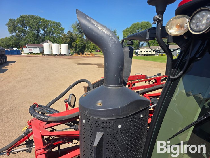 2019-case-ih-trident-5550-image-13