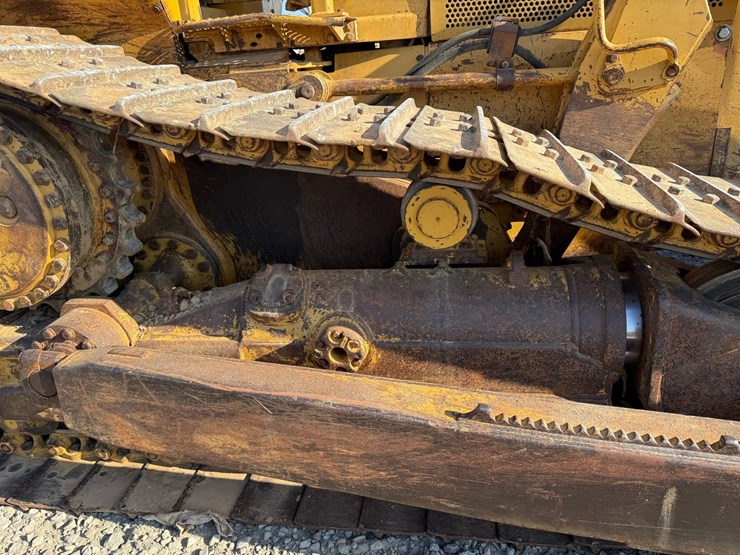 caterpillar-d6m-image-24