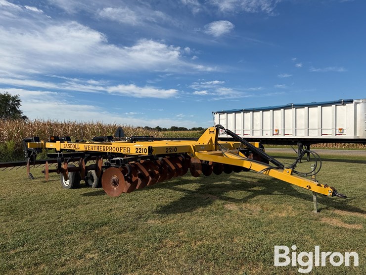 2011-landoll-2217-7-30-image-3