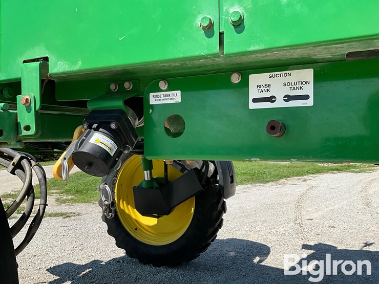 2011-john-deere-4830-image-11