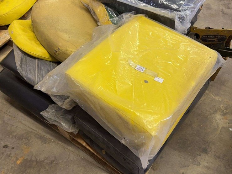 john-deere-seat-cushions-image-3