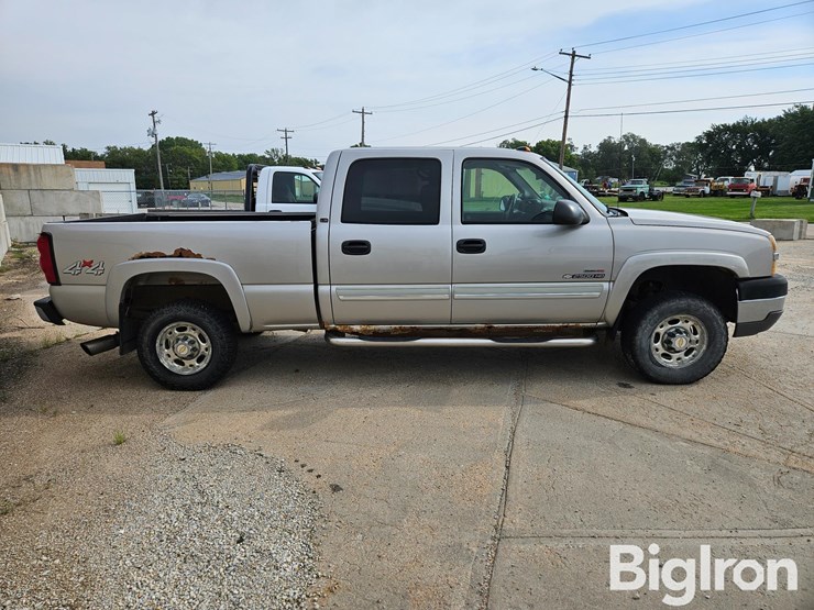 2004-chevrolet-silverado-2500-image-4
