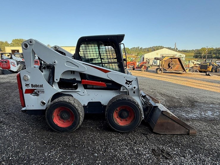 2023-bobcat-s770-image-5