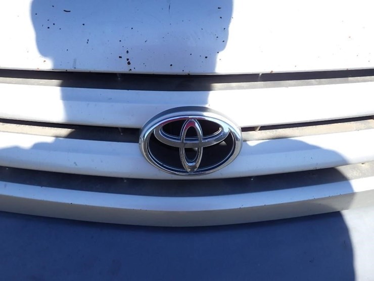 2002-toyota-sienna-image-9
