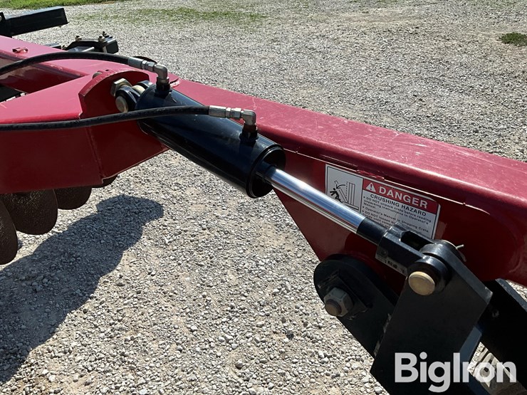 2015-case-ih-375-image-16