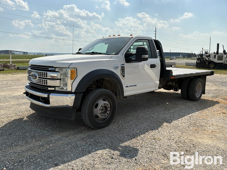 2017-ford-f550-xl-image-1