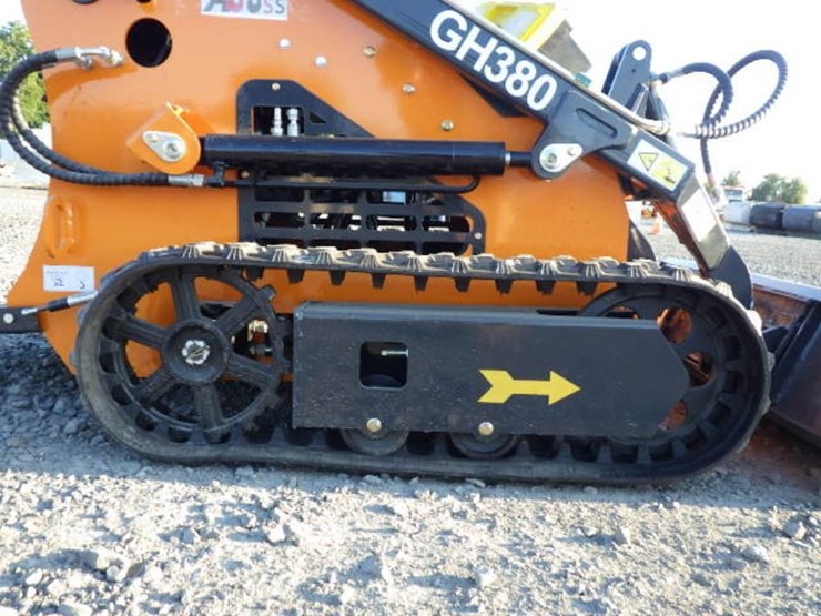 2026-aboss-gh380-skid-steer-tracked-loader-image-8