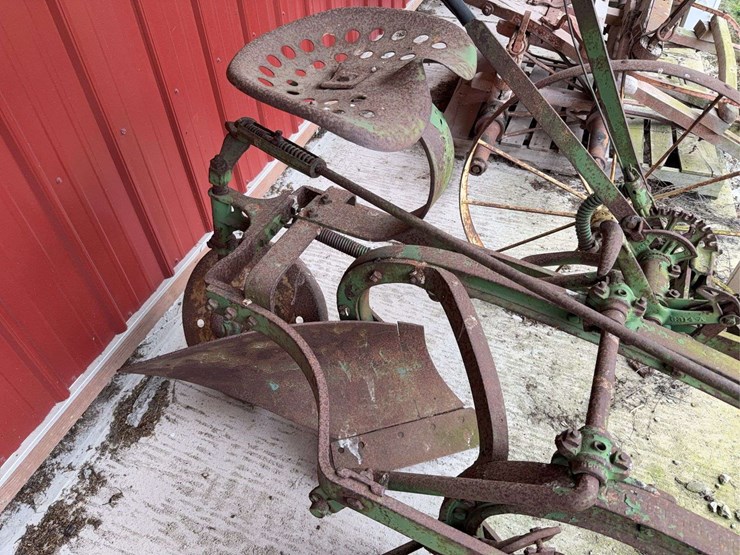 john-deere-horse-drawn-plow-image-4