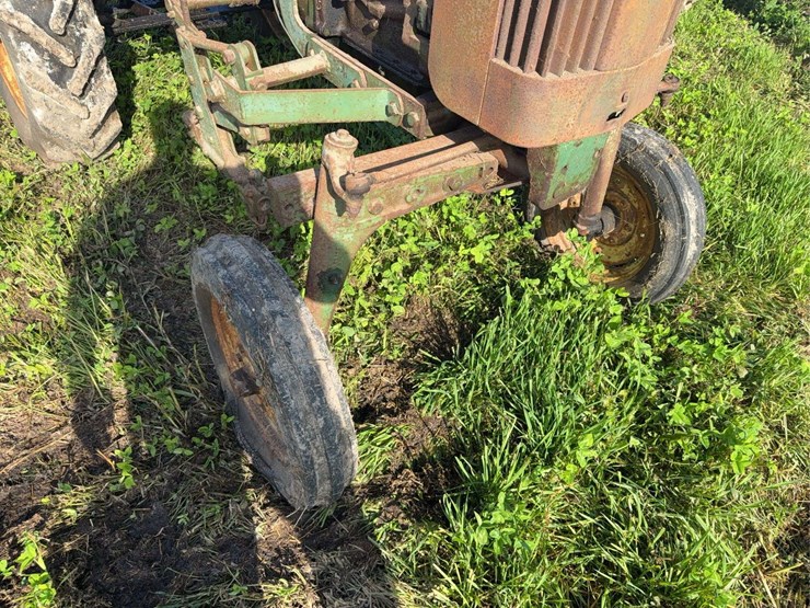 john-deere-320v-slant-steer-image-5