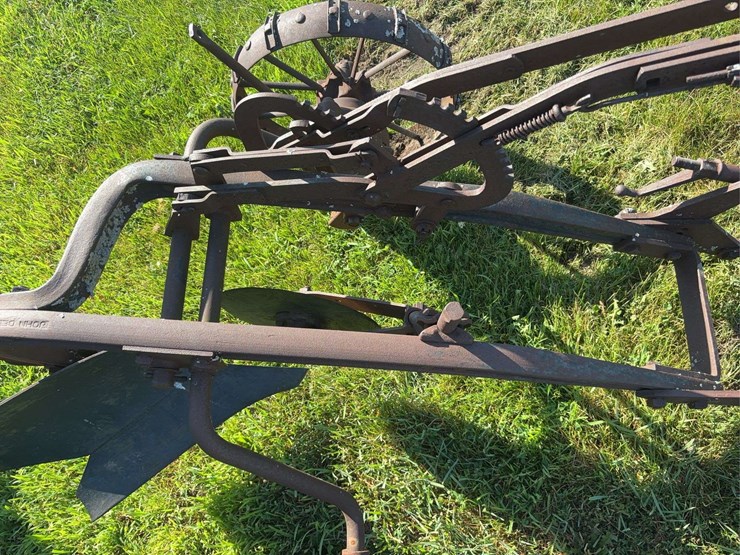john-deere-14-image-24