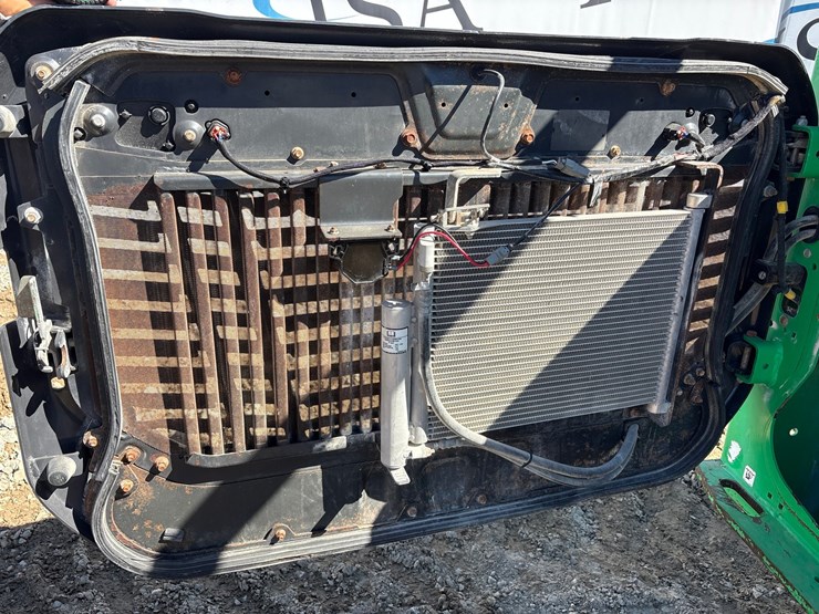 bobcat-t76-image-38