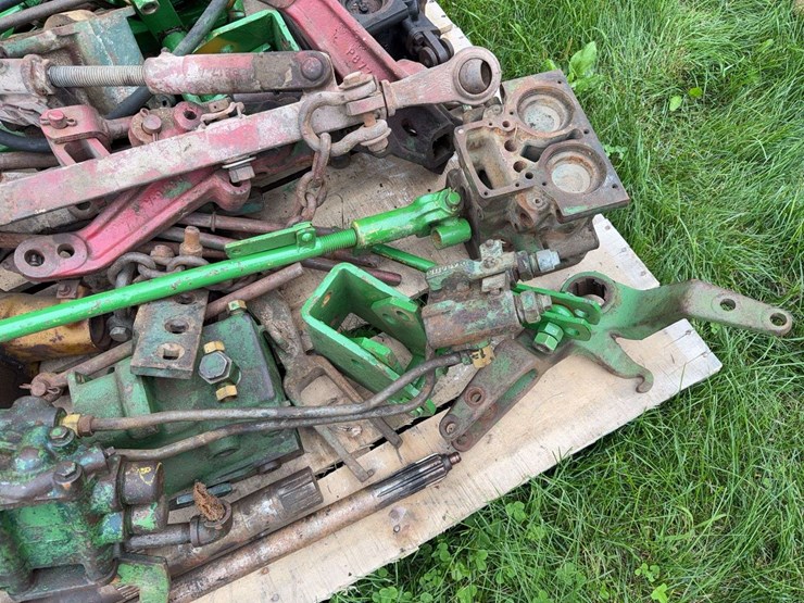 john-deere-dubuque-hydraulic-parts-image-3