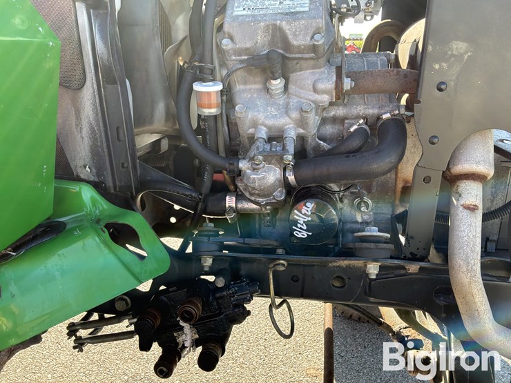 2002-john-deere-300-image-13