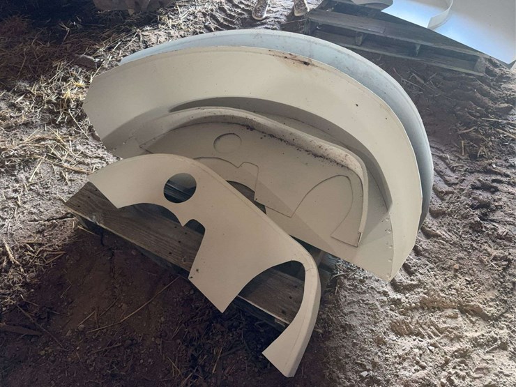 international-8-16-fenders-image-1