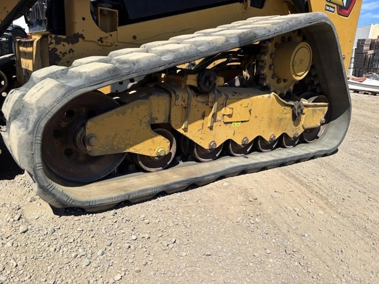 2020-caterpillar-289d3-image-17