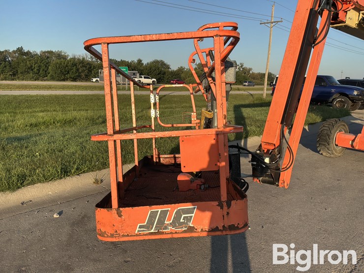 2017-jlg-460sj-image-12