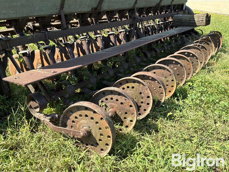 john-deere-11-image-19