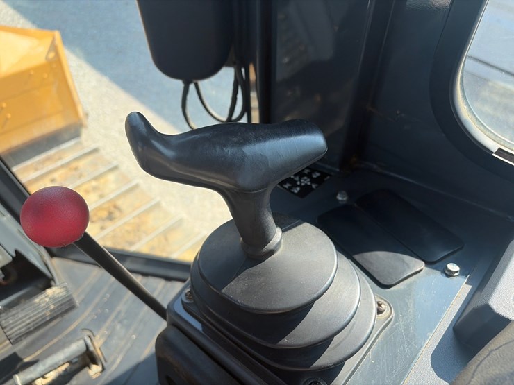2021-deere-450k-image-19