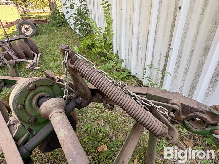 john-deere-no.8-image-18