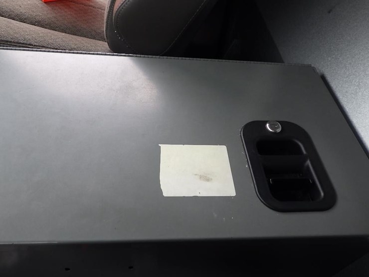 2016-utility-van-image-45