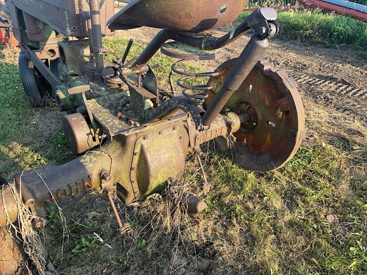 john-deere-b-image-7