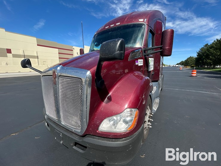 2021-kenworth-t680-image-14