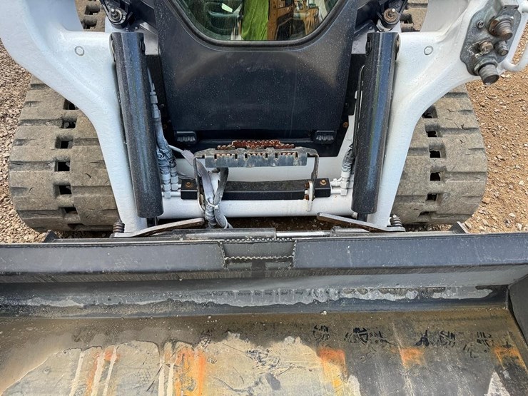 bobcat-t66-image-11