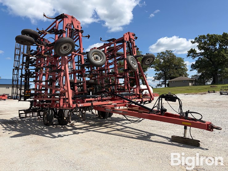 2011-case-ih-200-image-3