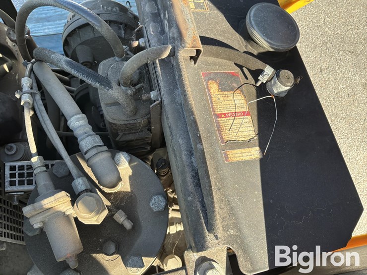 2021-massey-ferguson-730-image-12