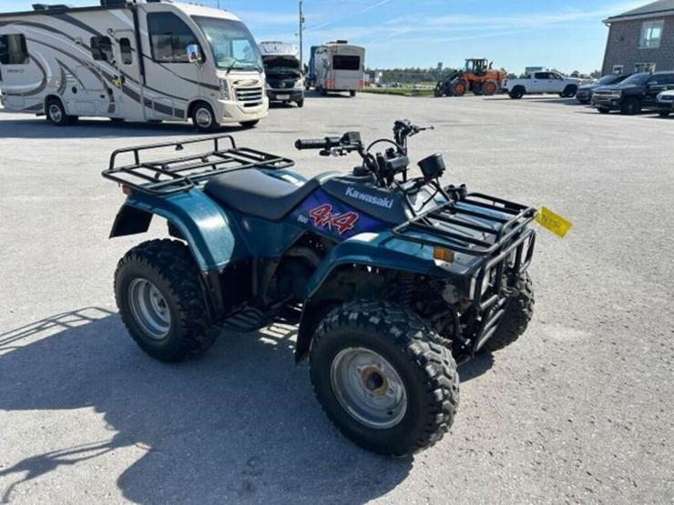 1996-kawasaki-bayou-300-image-2