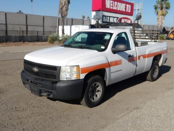 2009-chevrolet-silverado-1500-image-1