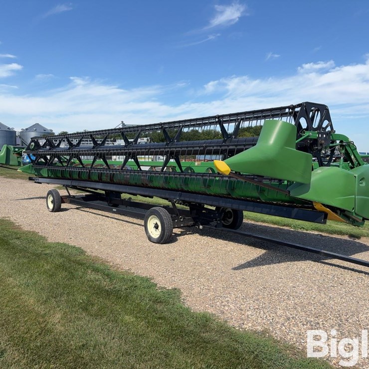 JOHN DEERE 635F