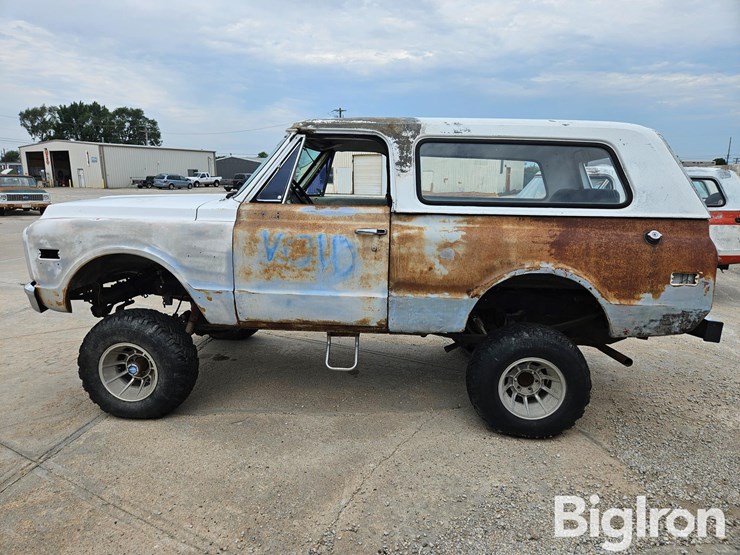 1972-chevrolet-k5-image-8