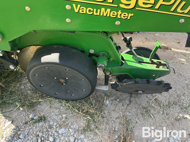 john-deere-1700-image-10