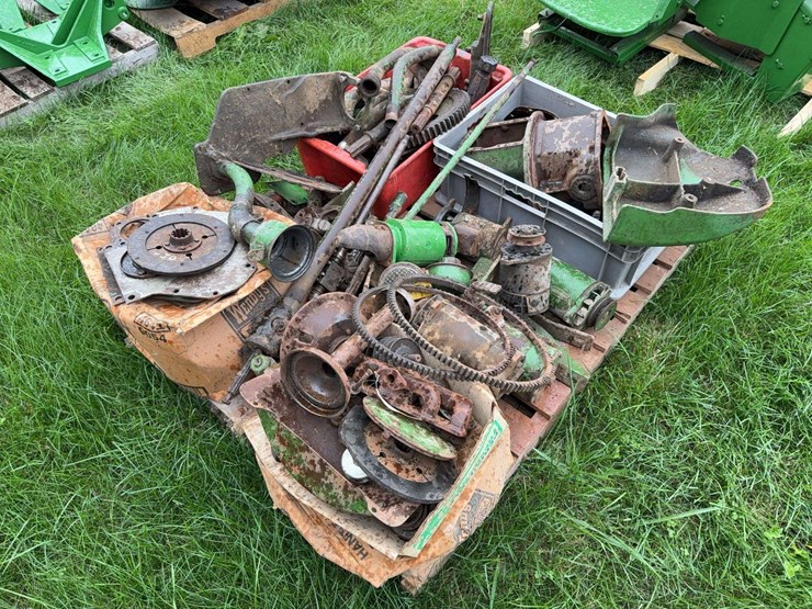 john-deere-assorted-parts-image-2