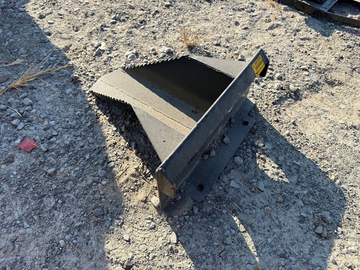 #98-•-mini-universal-skid-steer-tree-spade-inv#54729-image-1