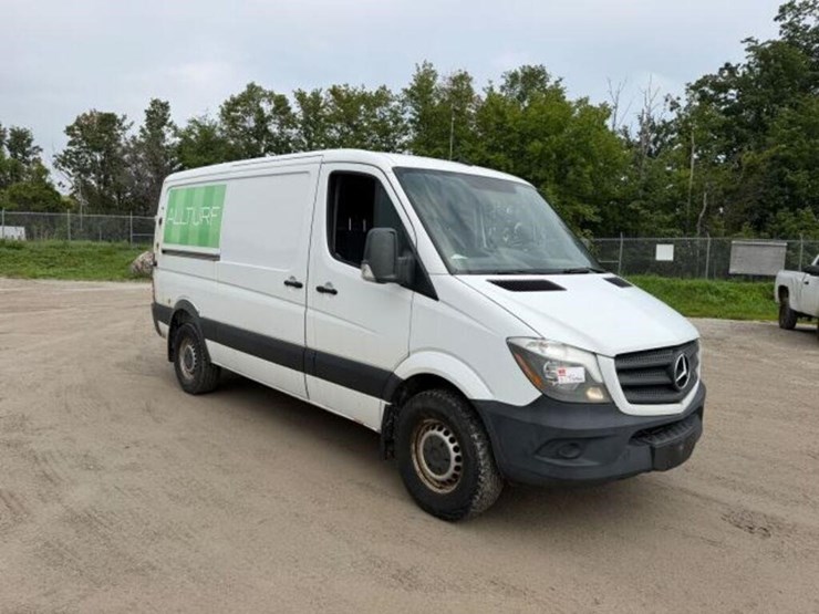 2018-mercedes-benz-sprinter-2500-image-4