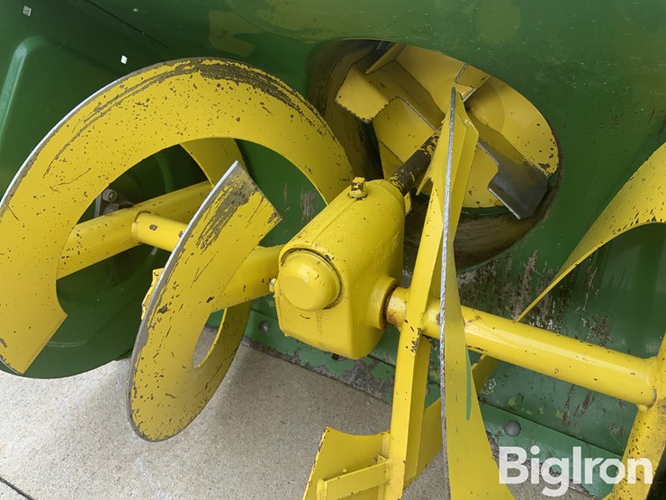 john-deere-726-image-10