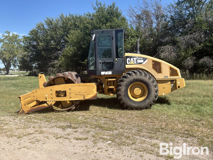 2009-caterpillar-cp56-image-8