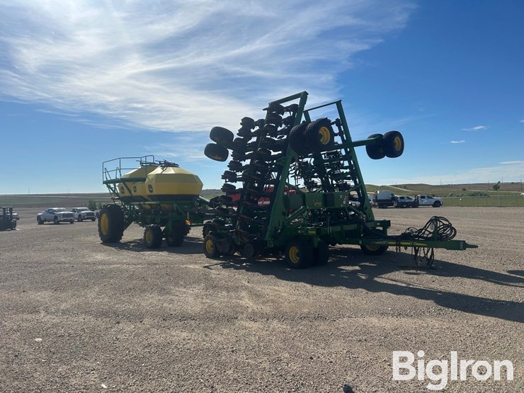 2019-john-deere-1890-image-2