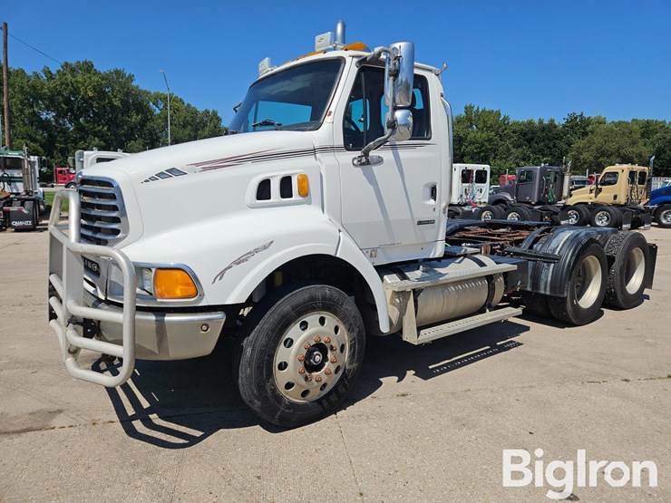2006-sterling-lt9500-image-1