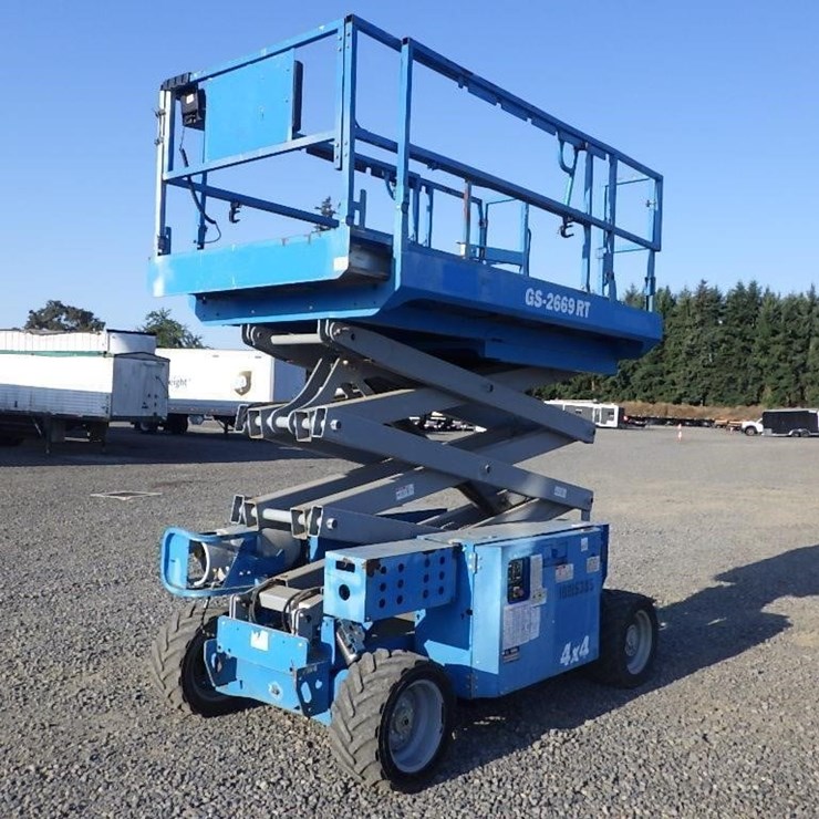 2012 GENIE GS2669RT