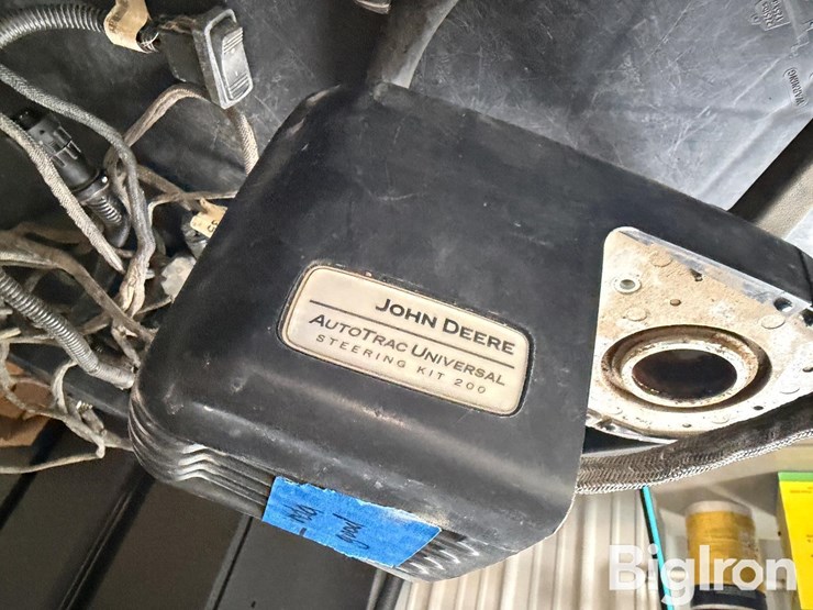 2017-john-deere-200-image-12