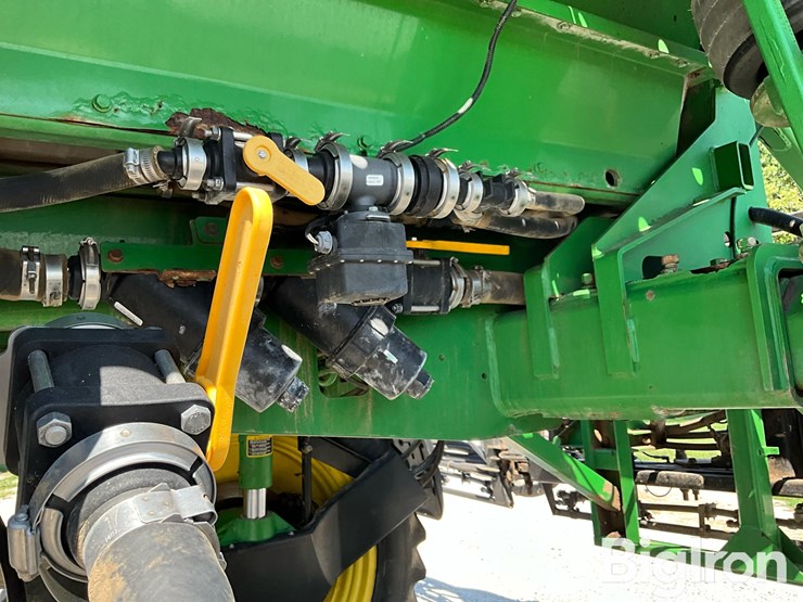 2011-john-deere-4830-image-19