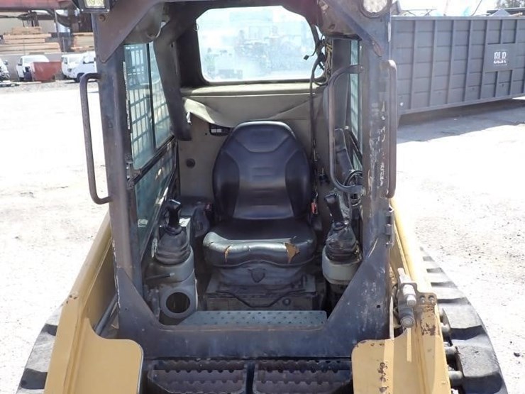 2002-caterpillar-226-image-19